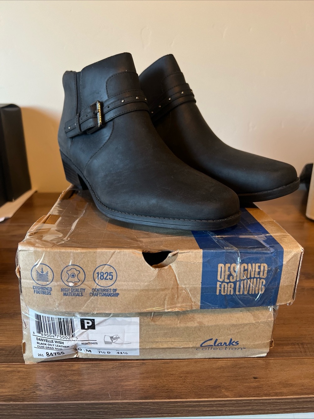 Clarks Danyelle Wish Women's Black Oily Leather Ankle Boots